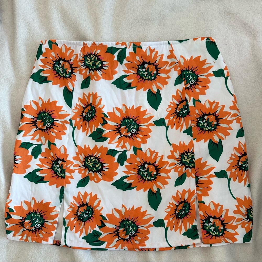 Daisy Street Sunflower Mini Skirt